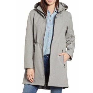 Kristen Blake gray raincoat